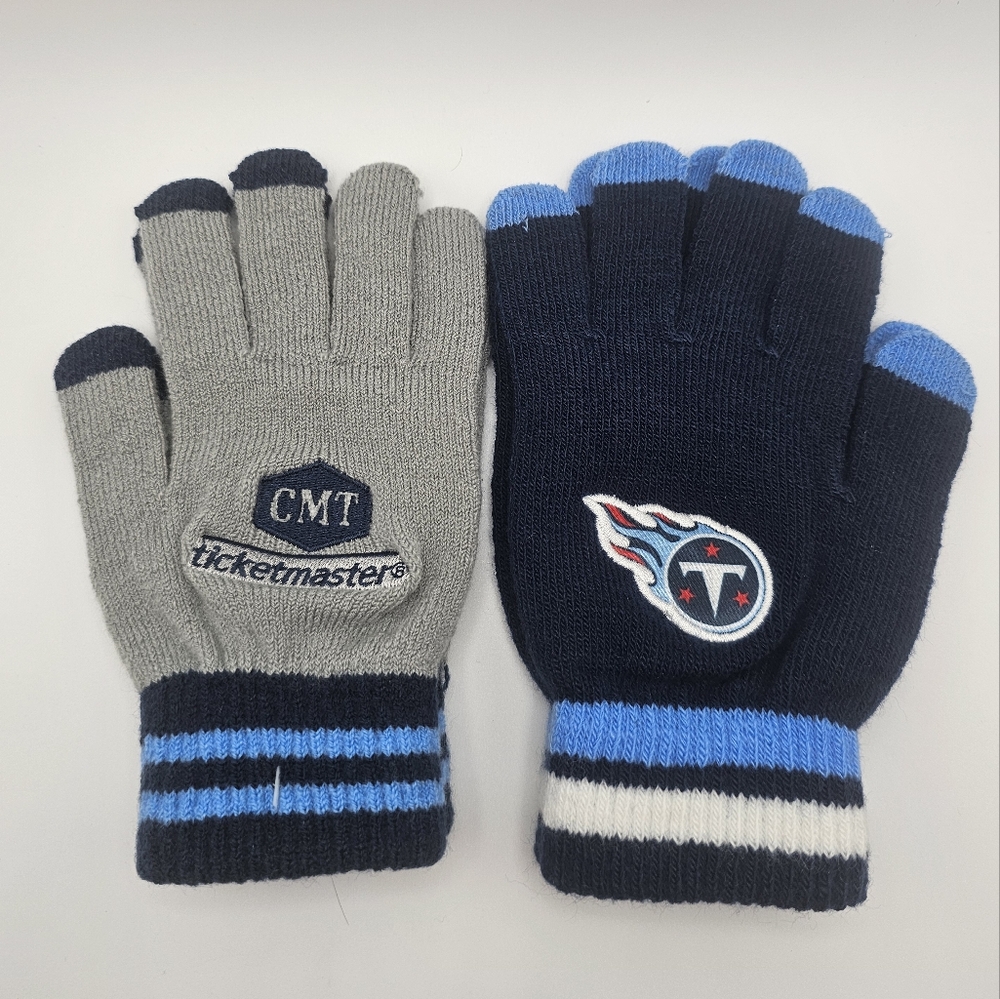 CMT Ticketmaster and Tennessee Titans Knit Gloves
